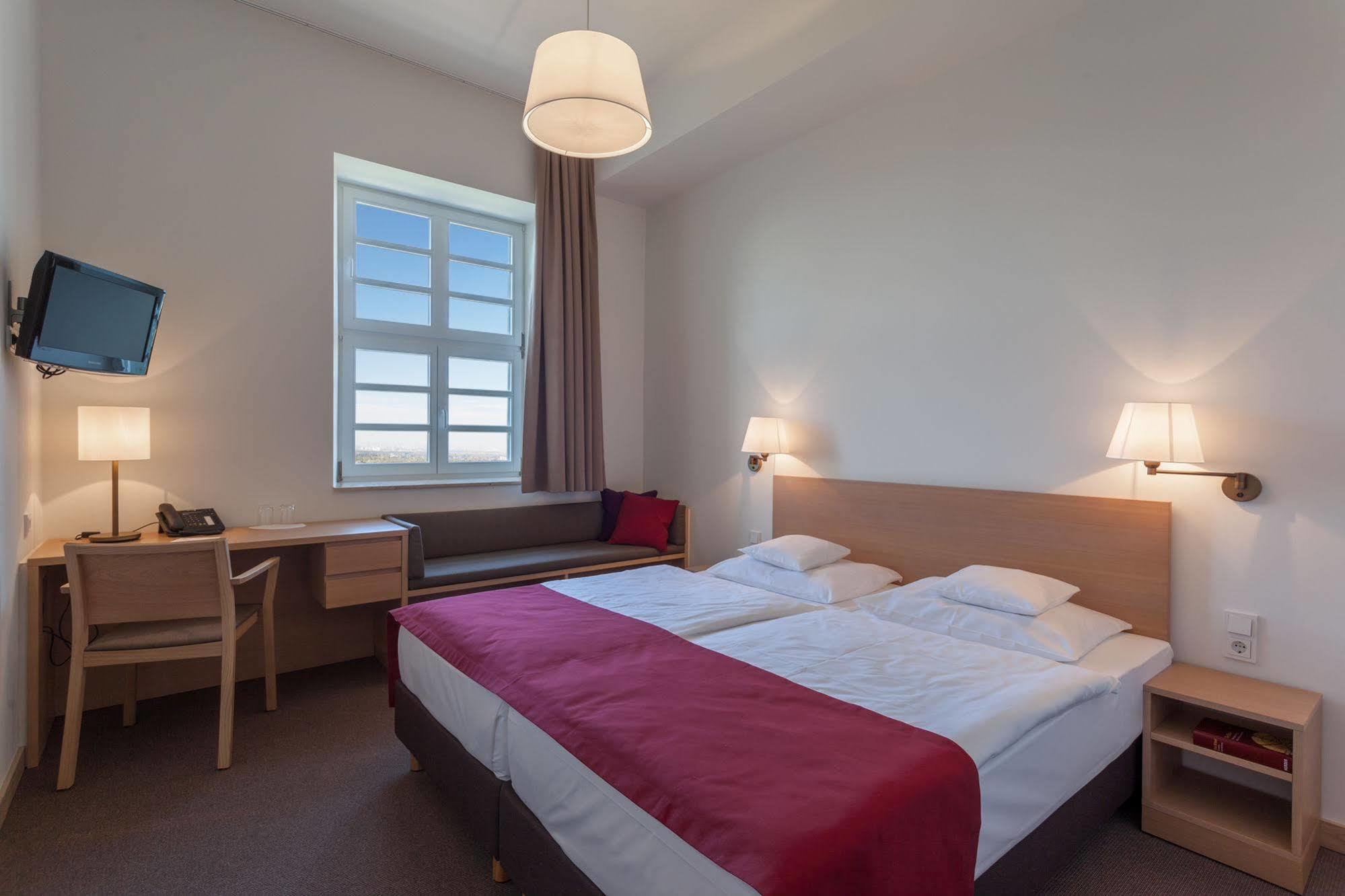 Hotel Kardinal Schulte Haus Bergisch Gladbach Exterior foto